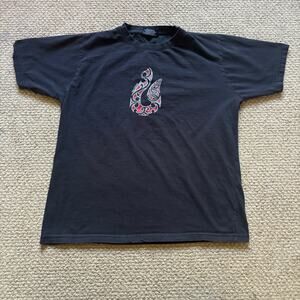 vintage y2k 2000s new zealand tribal hook tshirt medium black red island supply